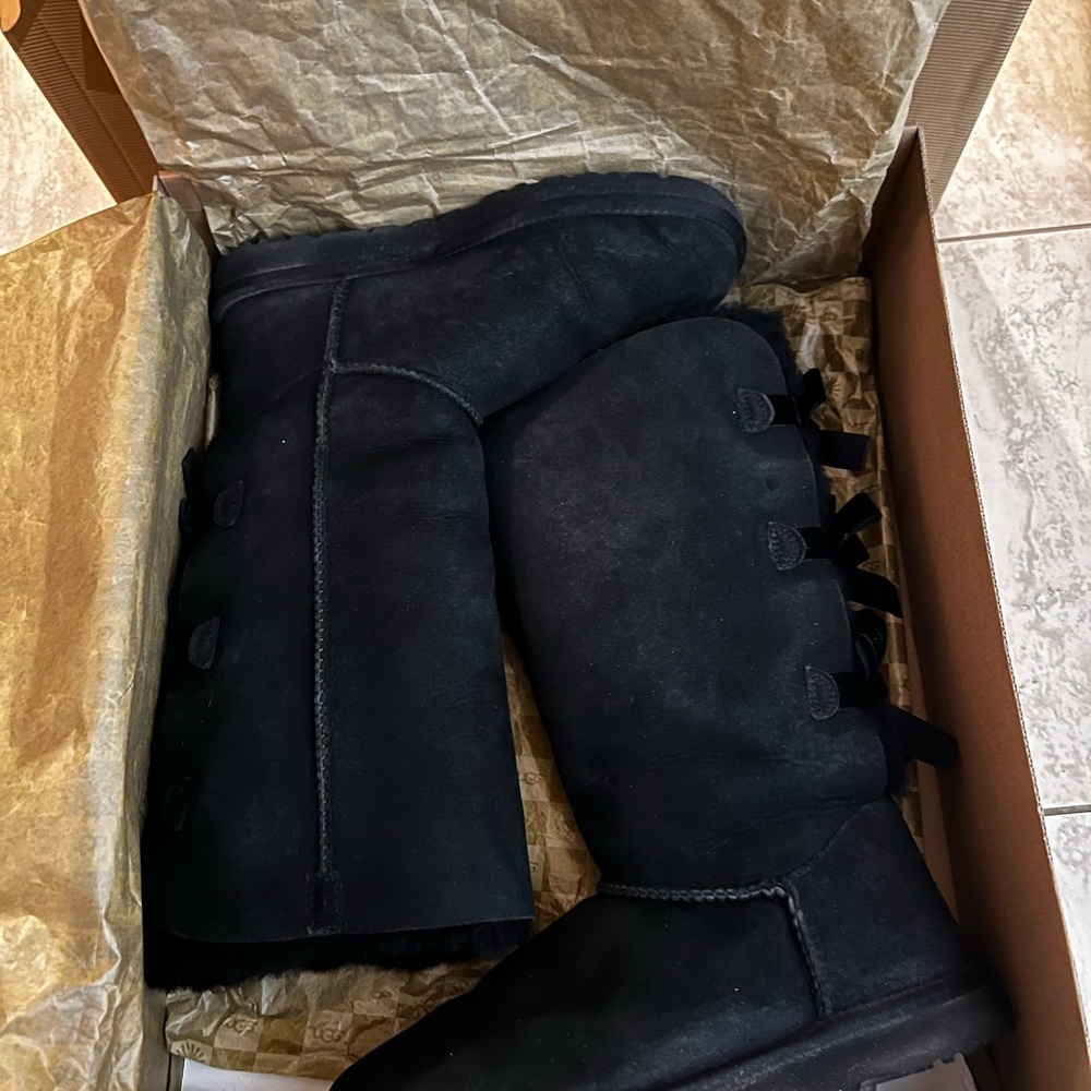 UGG Bailey Bow Boots - Black